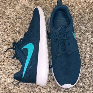 nike roshe womens